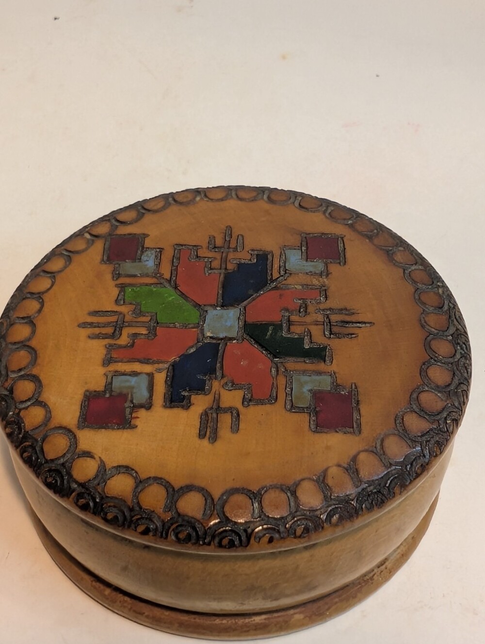 Box Pyrography Round Vintage Wooden Art Wood Decorated Floral Burnt Trinket Lid